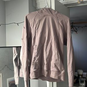 Lululemon scuba pullover in lilac